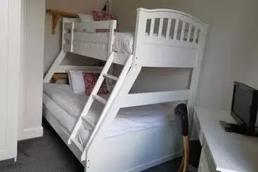 پانسیون Munro Guest House