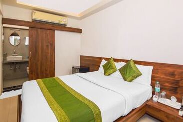 Kurort Treebo Swamini Niwas