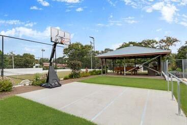 Апартаменты Riviera Resort