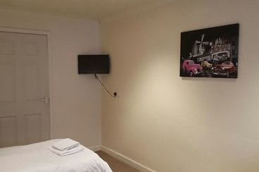 Bed and Breakfast A35 Pitstop