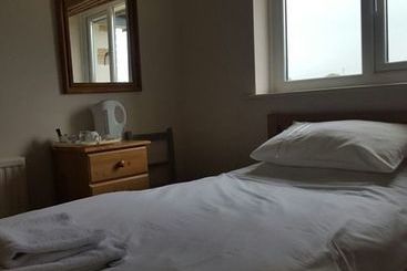 Bed & Breakfast A35 Pitstop