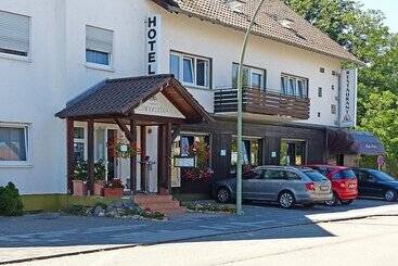 Hotel Donnici Im Schwyzerhusli
