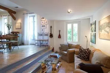 Rue Sade Bed & Breakfast