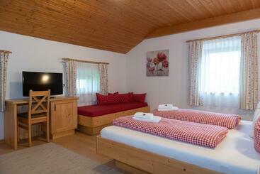 ホテル Hartlhof Urlaub Am Baby Und Kinderbauernhof