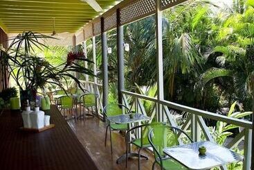 ホテル La Tropicale