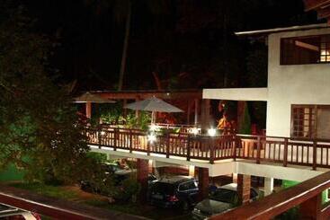 فندق Pousada Villa Atlântica