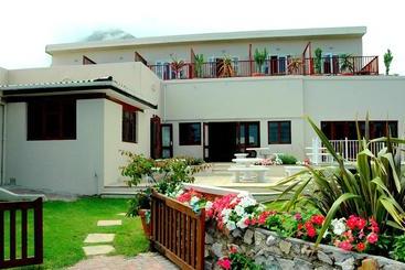 בית מלון כפרי Baleens