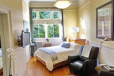 هتل Fairholme Manor Inn