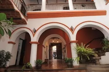 هتل Hostal Recoleta Sur