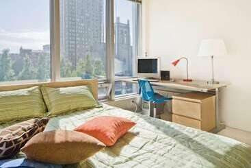 בית מלון כפרי Mondeliving City Condo