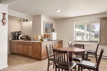 Hôtel Travelodge By Wyndham Mcbride