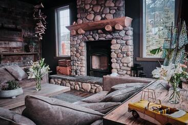 Hotel Creekside Villa