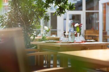 Hotell Bördehof, Direkt An Der A2 & A14, Restaurant, Tagung, Individuell