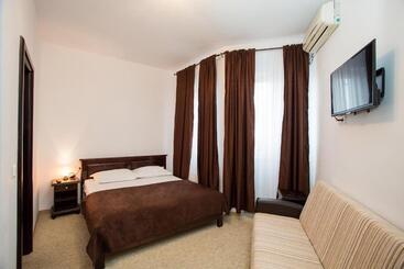 Hotelli Cazare Turn Sebes