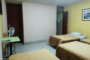 ユースホステル Hospedaje Oasis