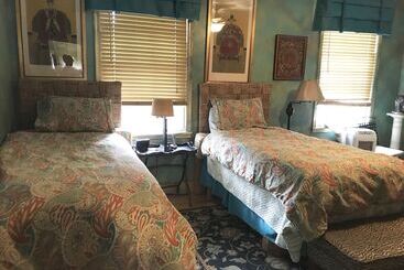 فندق Trade Winds Bed And Breakfast