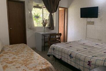 Al Bosque Hostel & Glamping