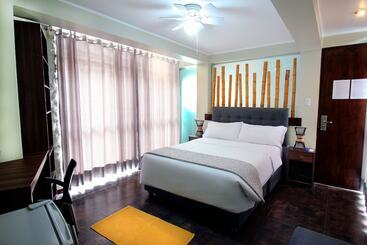 Banana S Adventure Hostel