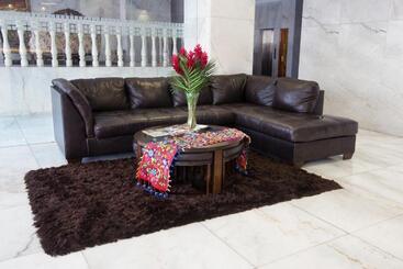 هتل Luxury Inkari