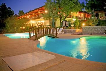 فندق Troia Tusan