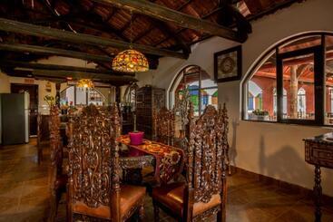 هتل Villa De Paris