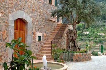 Hostal Villa Verde Adults Only