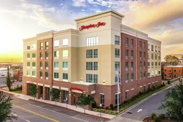 هتل Hampton Inn By Hilton Wilmington Downtown