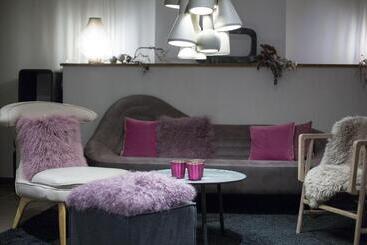 هتل Two Timez   Boutique