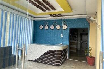 هتل Kavya Inn Chitwan