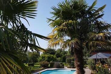 Nocleg ze śniadaniem La Griotte & Spa&piscine