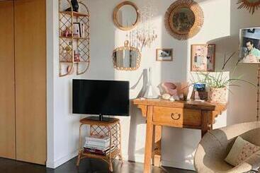 تختخواب و صبحانه Maison Jalon