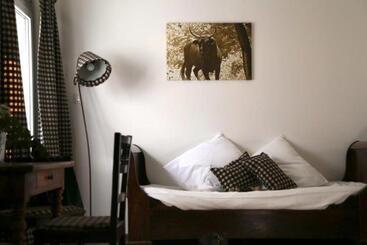 Aamiaismajoitus (B&B) Mas Du Menage En Camargue Manade Clauzel