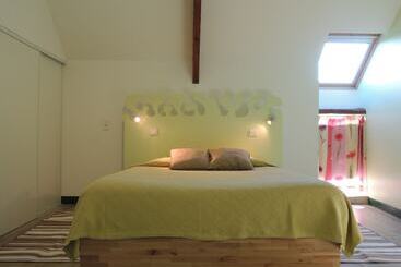 مبيت وإفطار Chambres D Hotes Les Pieris