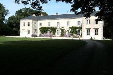 مبيت وإفطار Château De La Marronnière