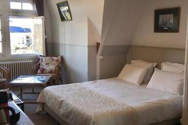 Bed and Breakfast La Villa L Argentine