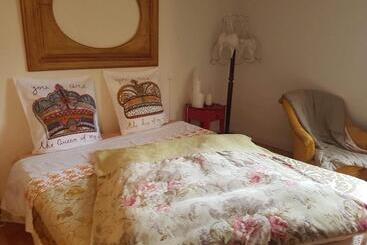 민박 L'atelier Du Peintre