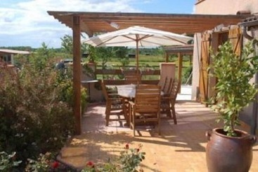 مبيت وإفطار Ranch De Boujac