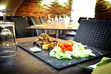 ホテル Auberge Saint Martin