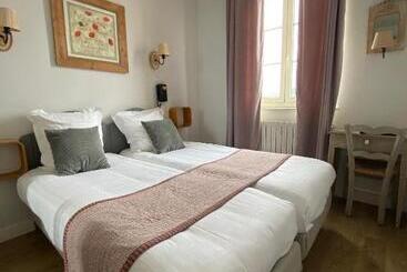 בית מלון כפרי Restaurant De La Tour