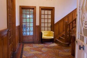 住宿加早餐 La Maison Rouge Brocéliande