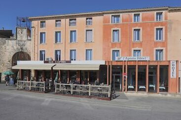 هتل L Aptois