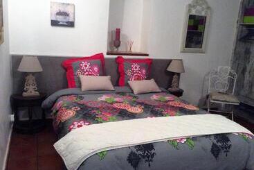 צימר La Bastide De L'olivier