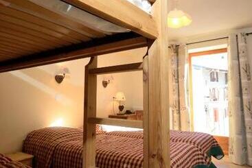 Chalet Hotel La Tarine