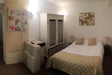 Hotel Le Mas De Valaurie