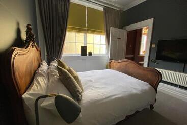 تختخواب و صبحانه 38 St Giles