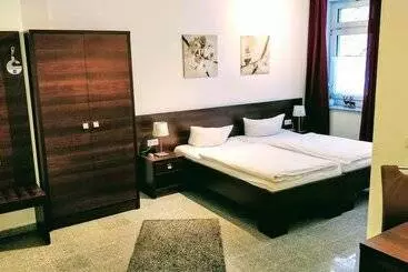 Hotel Boardinghouse Stadtvilla Budget