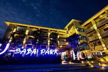 هتل Usabai Park Resort