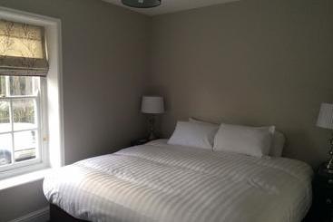 Bed and Breakfast The Boathouse