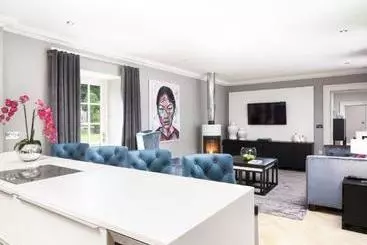 Hotel Carlowrie Castle