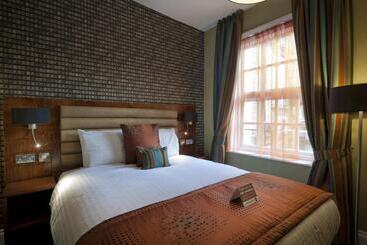 هتل The Last Post Wetherspoon